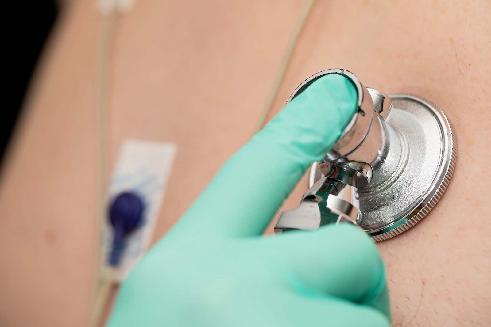 فحص عدم انتظام ضربات القلب واللياقة الرياضية